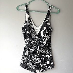 Vintage sleeveless shirt, snake embellishment